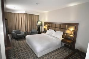 Superior Suite room in Mercure Istanbul West Hotel & Convention Center