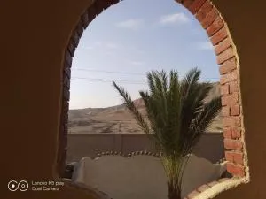 Mountain Palace - Al Aqālitah