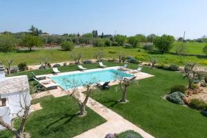 Trulli Terrarossa con Piscina