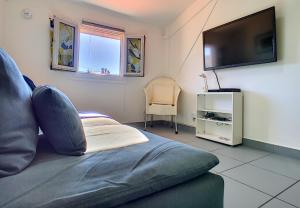 Nestor&Jeeves - POP RETRO - Central - By sea