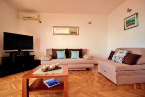 Sandy Beach Apartments