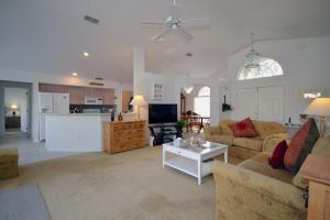 Premium Three Bedroom Pool Home room in Golf View Vacation Homes