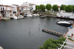 Apartamento con bonitas vistas al canal ref 337