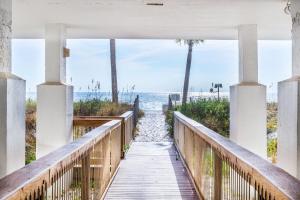 Apartment with Sea View room in Windward 106 at Edgewater by RealJoy Vacations