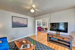 Chic Downtown Home with Grill, Steps to Main Street!