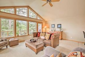 Spacious Family Townhome Walk to Beach and Downtown