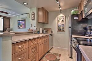 Ocean View Kihei Townhome Steps to Beach and Shops!