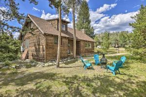 Holiday Home room in Historic Downtown Cabin - Walk to Grand Lake!