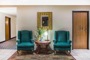 Super 8 by Wyndham Hot Springs