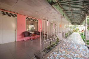 RedDoorz Syariah near Jalan Asahan Pematang Siantar