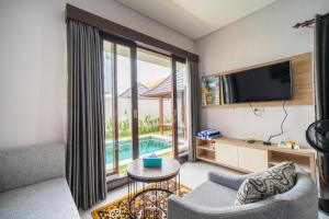 Little Nuts Villas