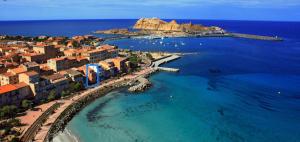 Appartements L’Ile Rousse les pieds dans l’eau : photos des chambres