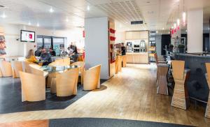 Hotels ibis Quimperle : photos des chambres