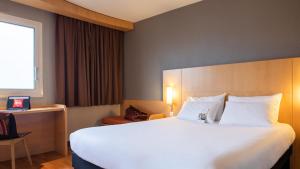 Hotels ibis Quimperle : photos des chambres