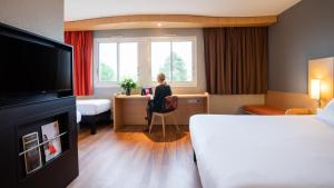 Hotels ibis Quimperle : photos des chambres