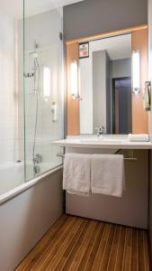 Hotels ibis Quimperle : photos des chambres