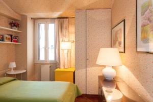 Dora Trevi Apartment