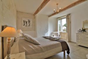 B&B / Chambres d'hotes Mas des Tourterelles : photos des chambres