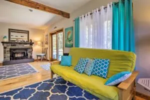 Coastal Cottage Walk to Chipmans Cove! - Wellfleet