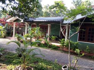 Elephant safari Lodge sigiriya junction