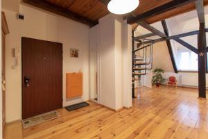 Rose Old Town Apartment