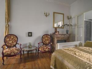 B&B / Chambres d'hotes Petit Chateau : photos des chambres