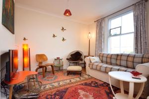 Cottage By The Roman Wall, Chichester