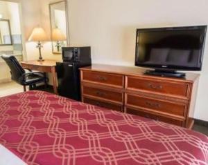 Room #5802319 room in Stayable Suites Florida Mall Orlando