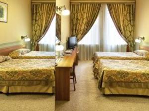 Frapolli Hotel on Deribasivska street