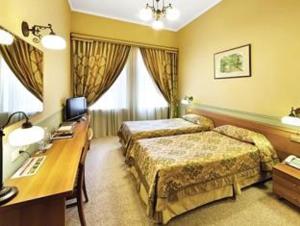 Frapolli Hotel on Deribasivska street