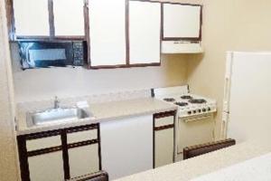 Room #51331612 room in Extended Stay America Suites - Dallas - Farmers Branch
