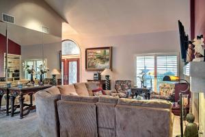 Palm Springs Golf Course Home Private Pool and Spa!