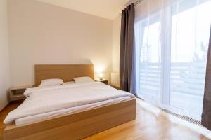 Light Blue Sea-Cret House