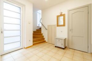 Light Blue Sea-Cret House