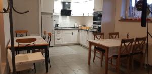 Dom Tkacki Pokoje Gościnne Jacuzzi w Ogrodzie Kudowa-Zdrój