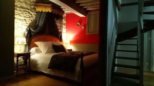 B&B / Chambres d'hotes Le relais de saint Jacques : Suite (1 ou 2 Chambres) 