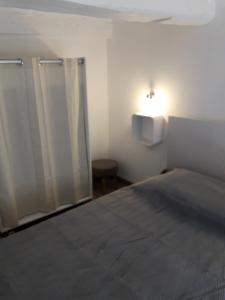 Appartements CENTRE HISTORIQUE T3 DUPLEX PARKING Gratuit : photos des chambres