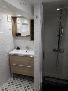Appartements CENTRE HISTORIQUE T3 DUPLEX PARKING Gratuit : photos des chambres
