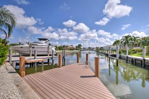 Private Dock: Marco Island Oasis 1 Mi to Beach!