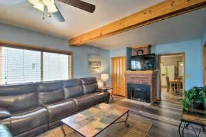 Old Ocean Beach Apt by Pier and Palace Playland - Surfside