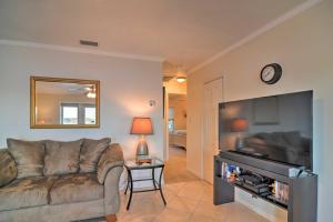 Bayfront Condo 3 Mi to Downtown St Petersburg