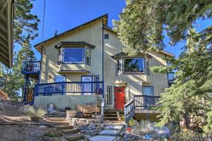 Rustic-Chic Heavenly Condo with On-Site Hiking! - image 1