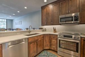 Solitude Mountain Slopeside Ski Condo with Hot Tub!