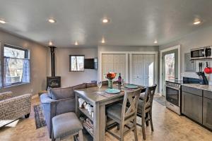 Cozy Mountain Studio By Main Street and Hot Springs!