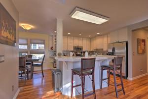 Flagstaff Townhome with View, Country Club Amenities