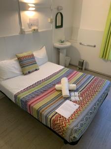 Double Room with Private Bathroom room in Central and Basic Universitat