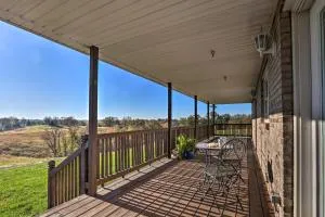 Family Farmhouse on 160-Acre Ranch with Hiking Trail - Springfield