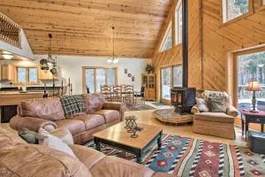 Exceptional Home with Deck about 3 Miles to Sand Valley - Arkdale
