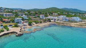 The Beachhouse Apartments Aegina Greece