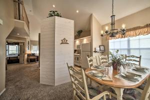Lakefront Branson Getaway Near Marina and Fishing!
